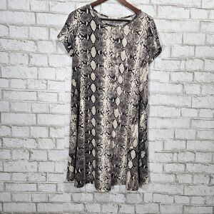 Bombom short sleeve dress